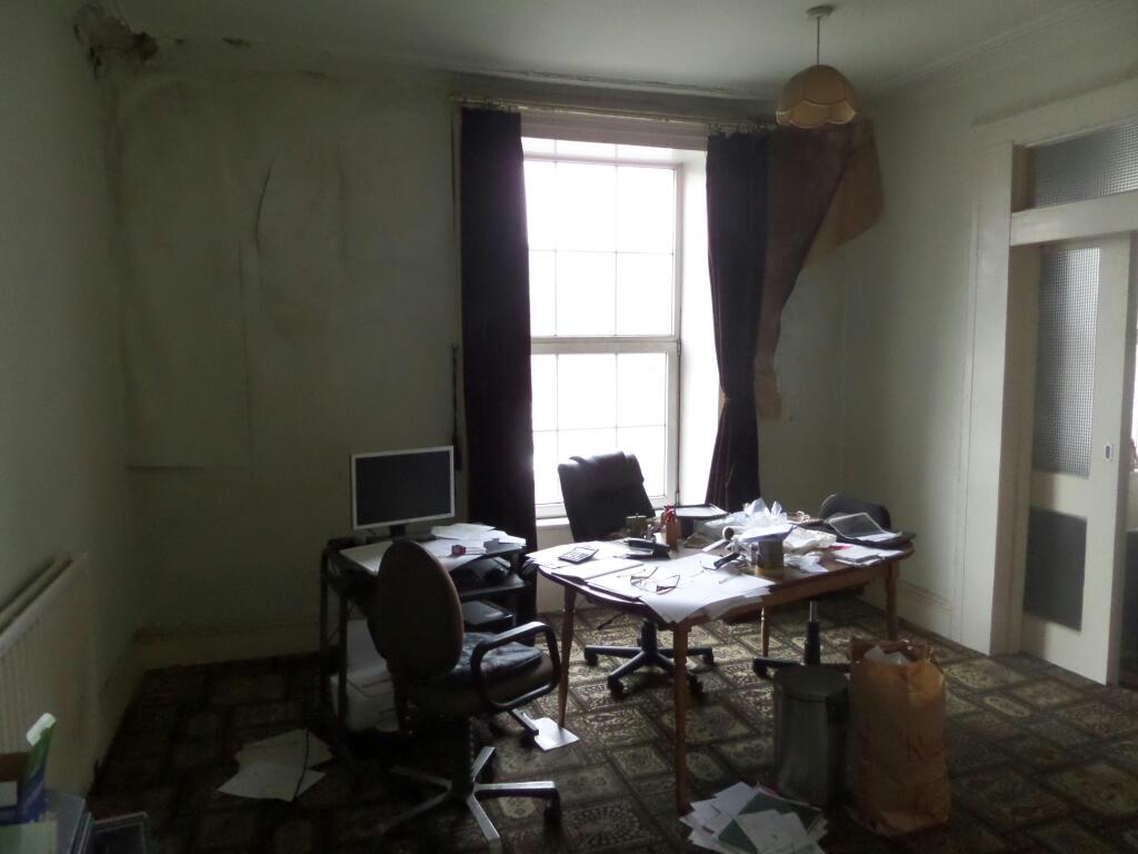 Main image of property: 21-22 Regent Parade, Harrogate, HG1 5AW