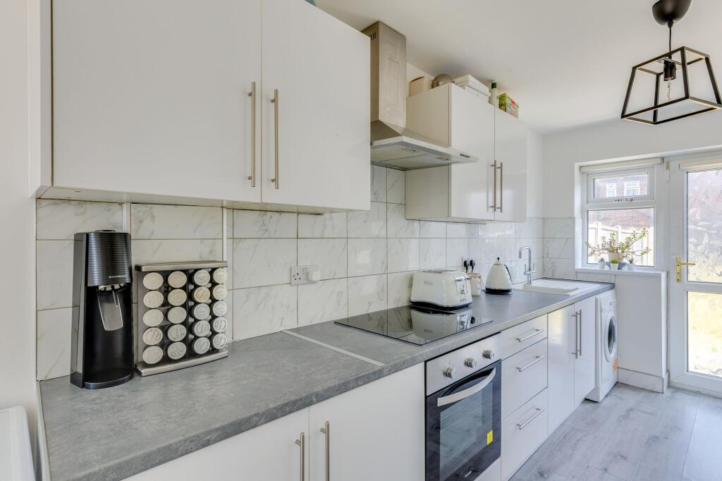19, Downside Close, Netherton, L30 photo 4