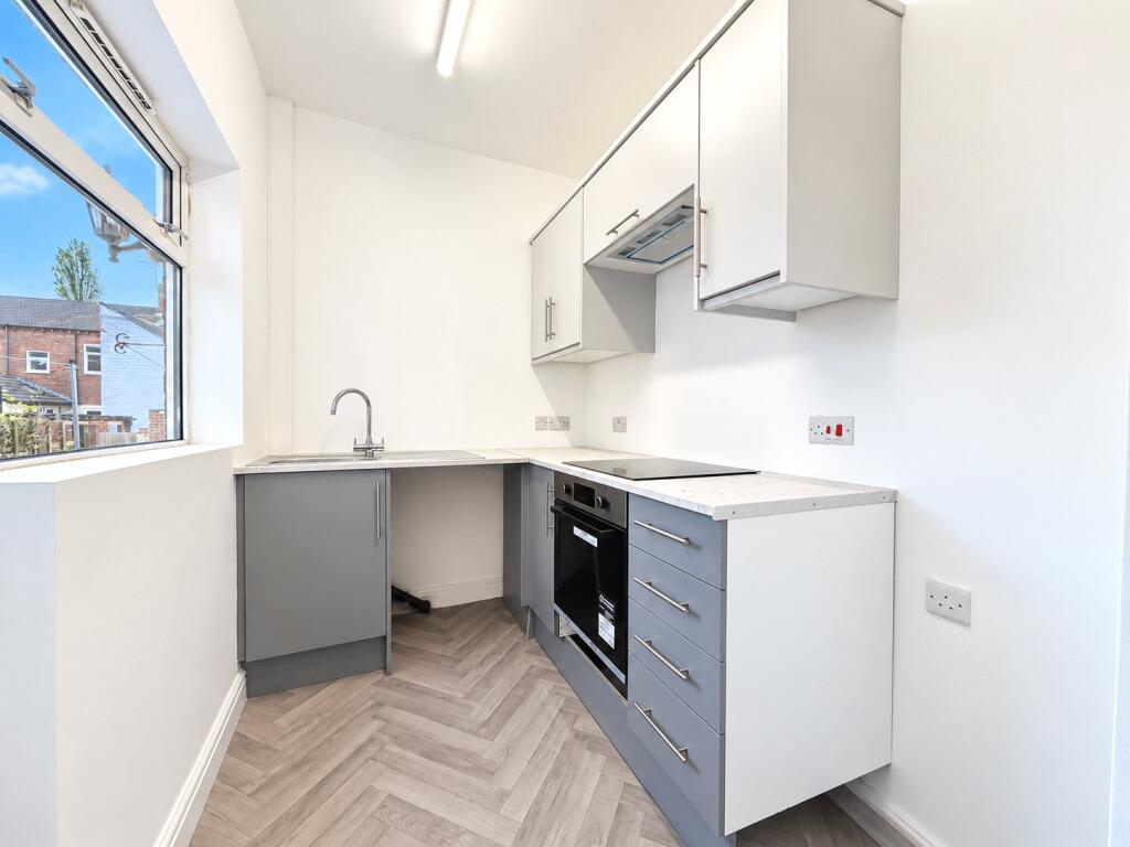 House in Wakefield - View 2