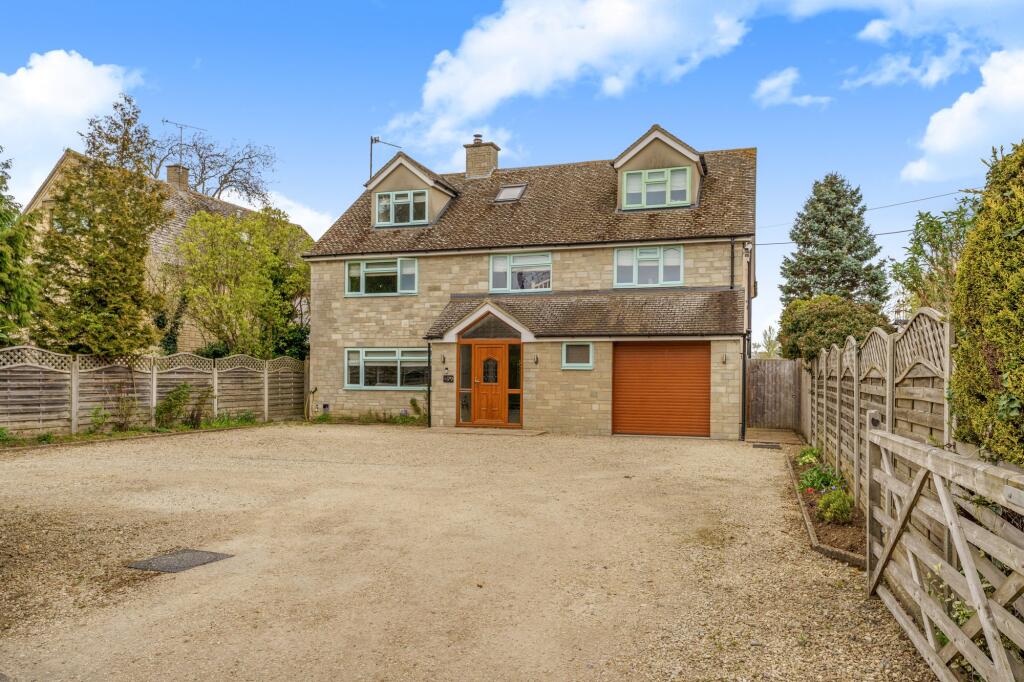 Main image of property: The Close, Abingdon Road, Standlake, OX29