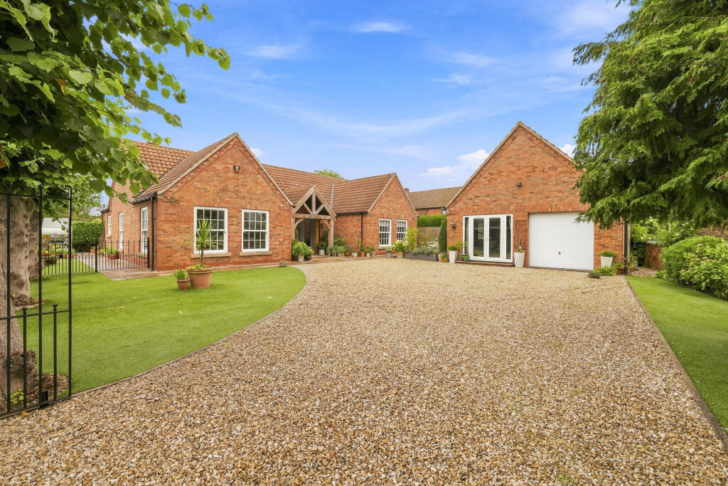 House in South Kesteven, Long Bennington