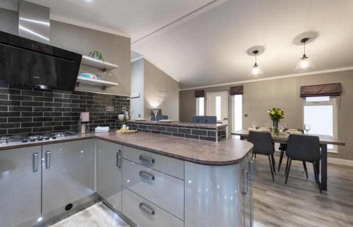 Godalming, Surrey, GU8 photo 4