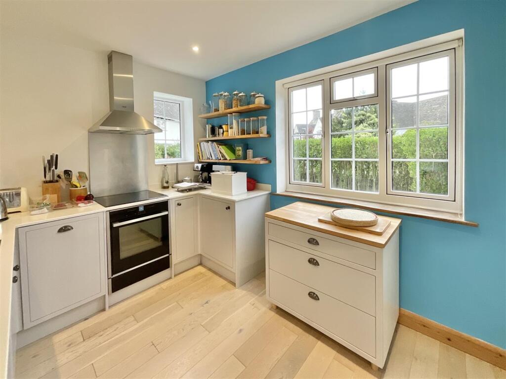 Central Cirencester - More