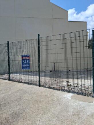 plot frontage