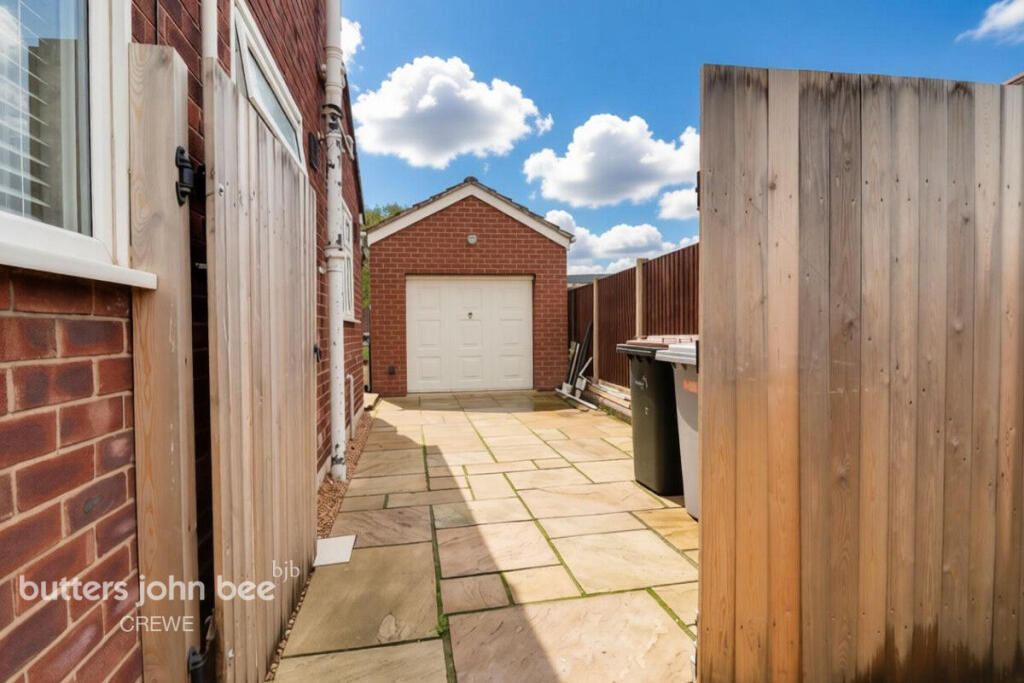 House in Crewe, Cheshire East - View 5