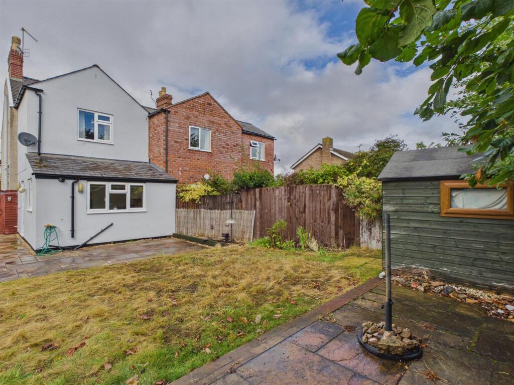 House in Worcester - View 2