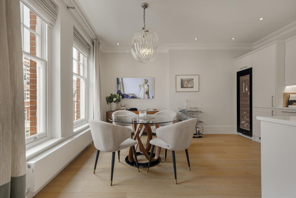 Apartment in London, Royal Borough of Kensington and Chelsea - View 3