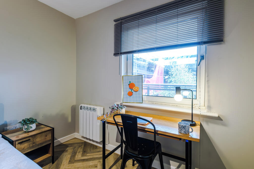 Apartment in Manchester - View 4