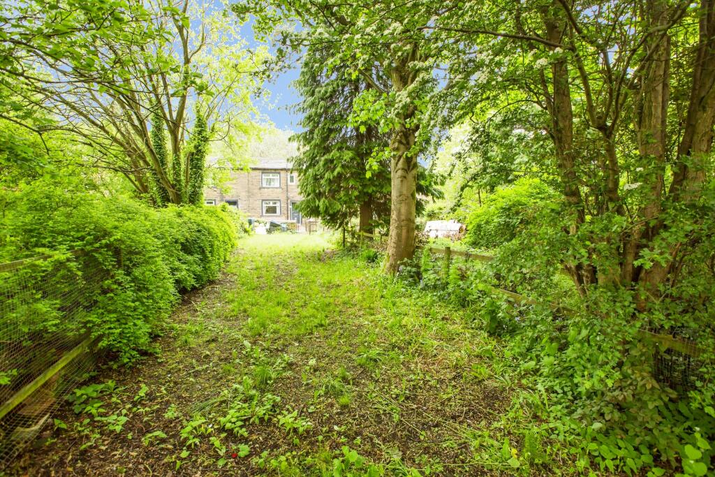 Main image of property: Prospect Row, Halifax, HX2