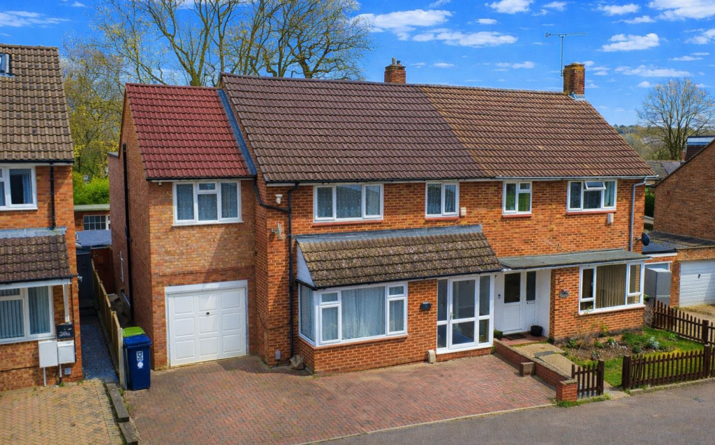 Main image of property: Kiln Ground, Bennetts End, Hemel Hempstead