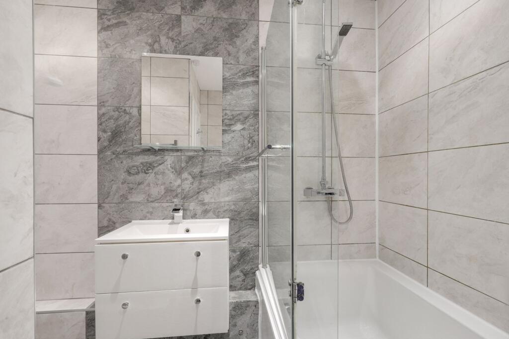 Apartment in Nottingham - View 4