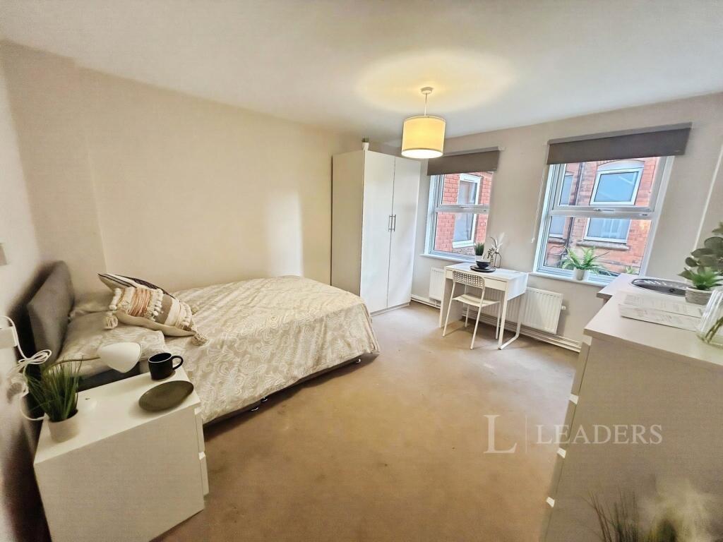 Main image of property: Ravenstone, 7 St. Andrews Road, Droitwich, WR9
