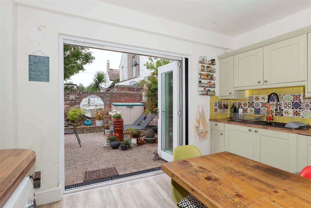 Tower Road, Worthing photo 4