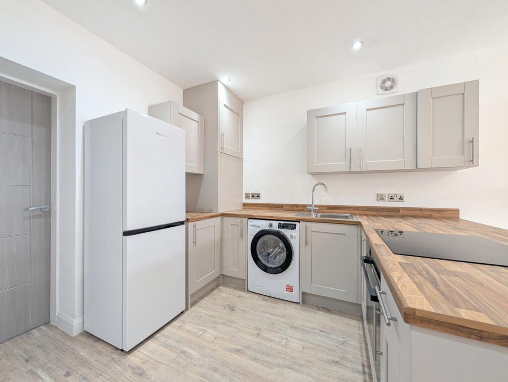 Main image of property: To Let - Ranelagh Drive, Ainsdale, PR8 - One Bed Ground Floor Apt