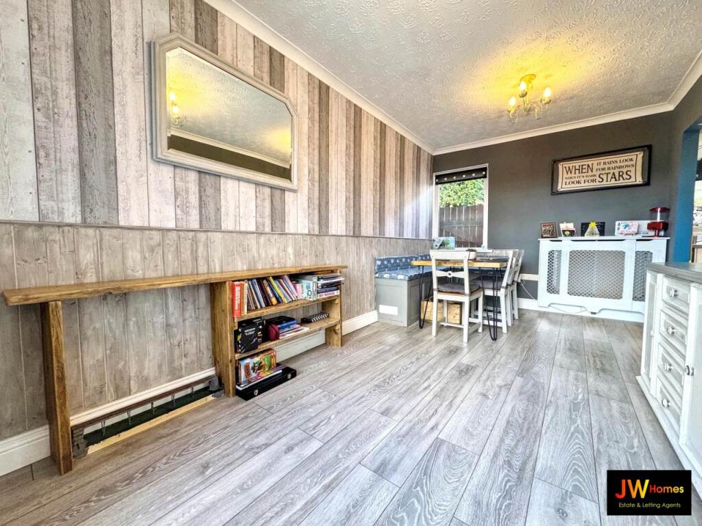 Albertina Road, , Treowen photo 5
