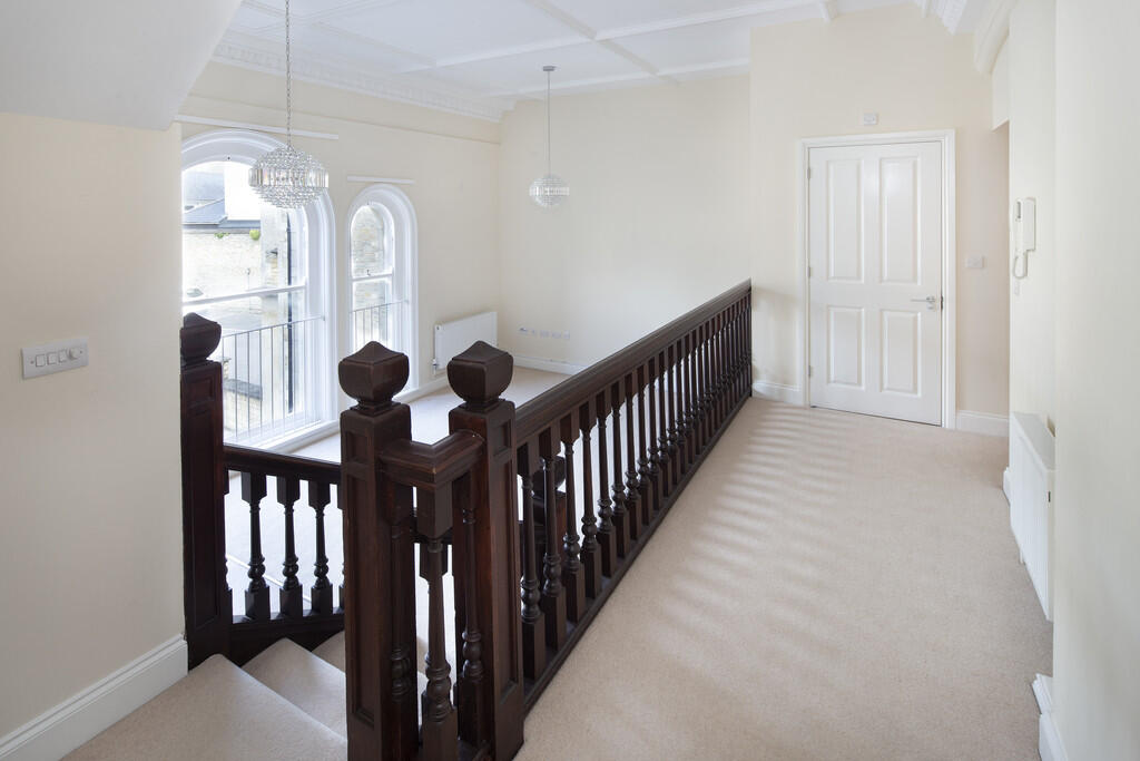 Apartment in Brackley, West Northamptonshire - View 3