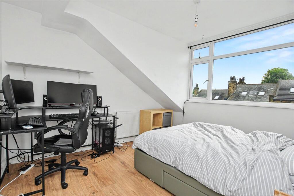 House in Pudsey, Stanningley - View 4