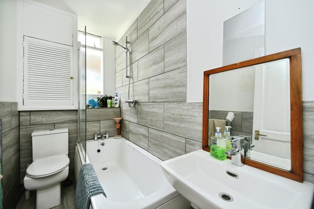 Beaconsfield Villas, Brighton – další