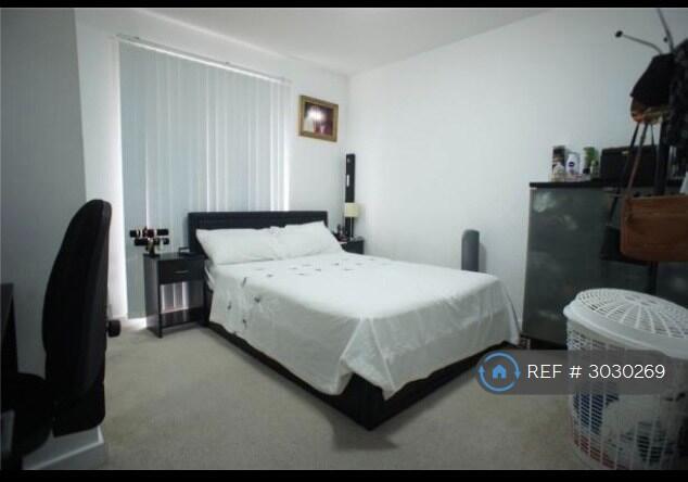 Apartment in Dartford - View 5