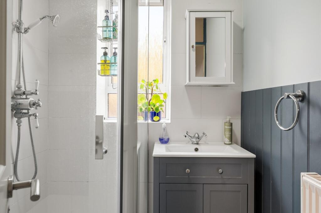 Apartment in London - More
