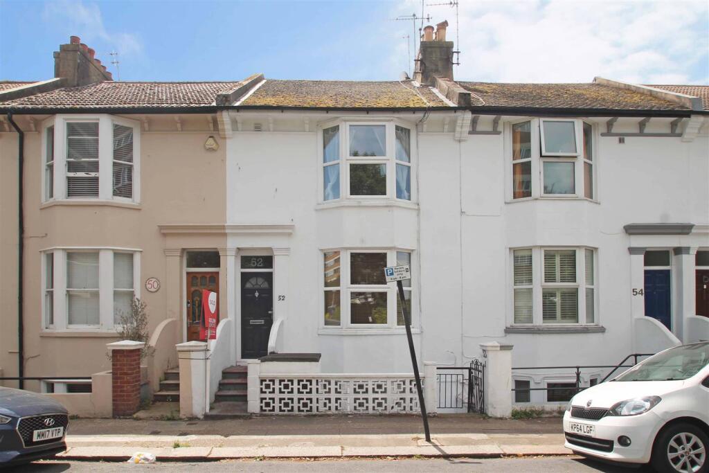 Studio flat on Clarendon Road, Hove, £200,000