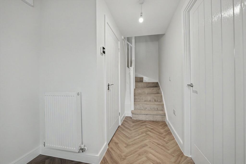 House in Warwick, Westwood Park, Burton Green - More