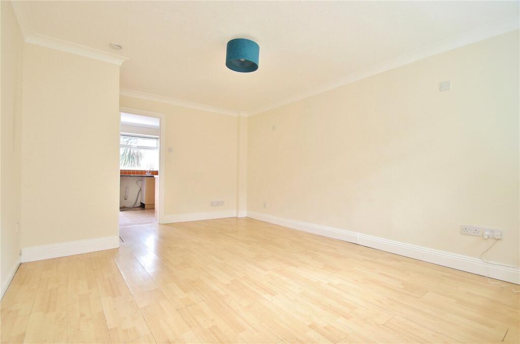 Newtown Lane, Verwood, Dorset, BH31 photo 3