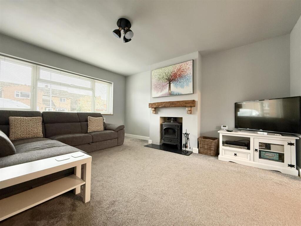 Windermere Drive, Croft, Leicester photo 2