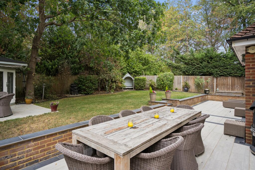 House in Slough, Gerrards Cross - View 4