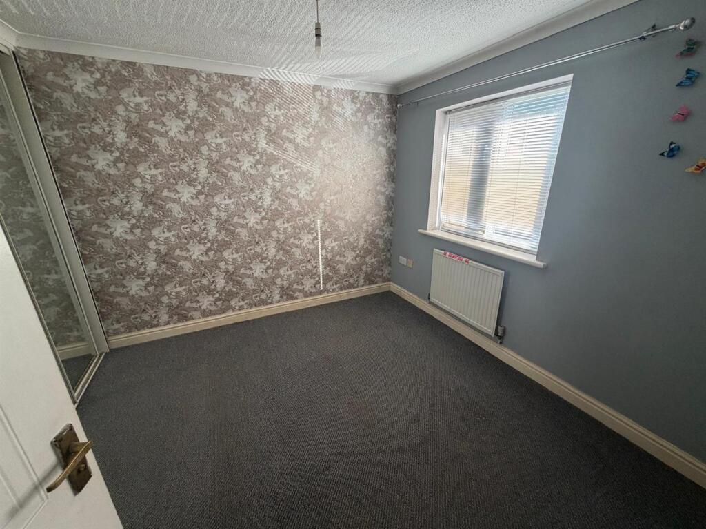 Ormonds Close, Bradley Stoke, Bristol photo 5