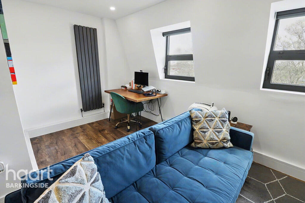 Main image of property: 173a High Street, Barkingside