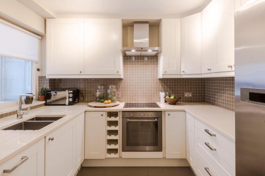 Apartment in London - More