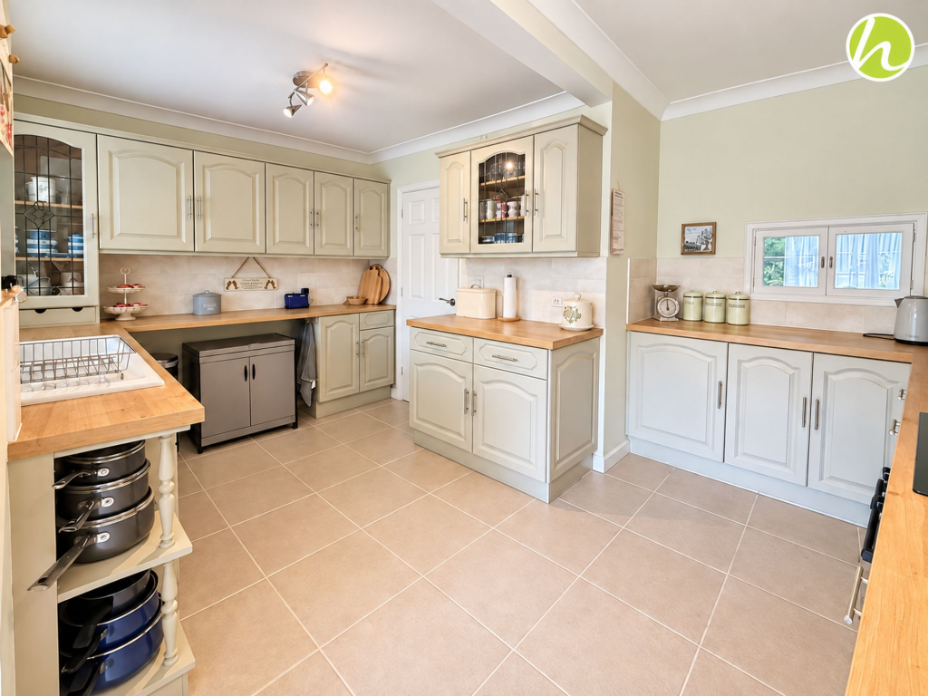 House in Southend-on-Sea - View 5