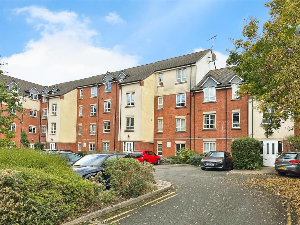 Main image of property: Turberville Place, Warwick