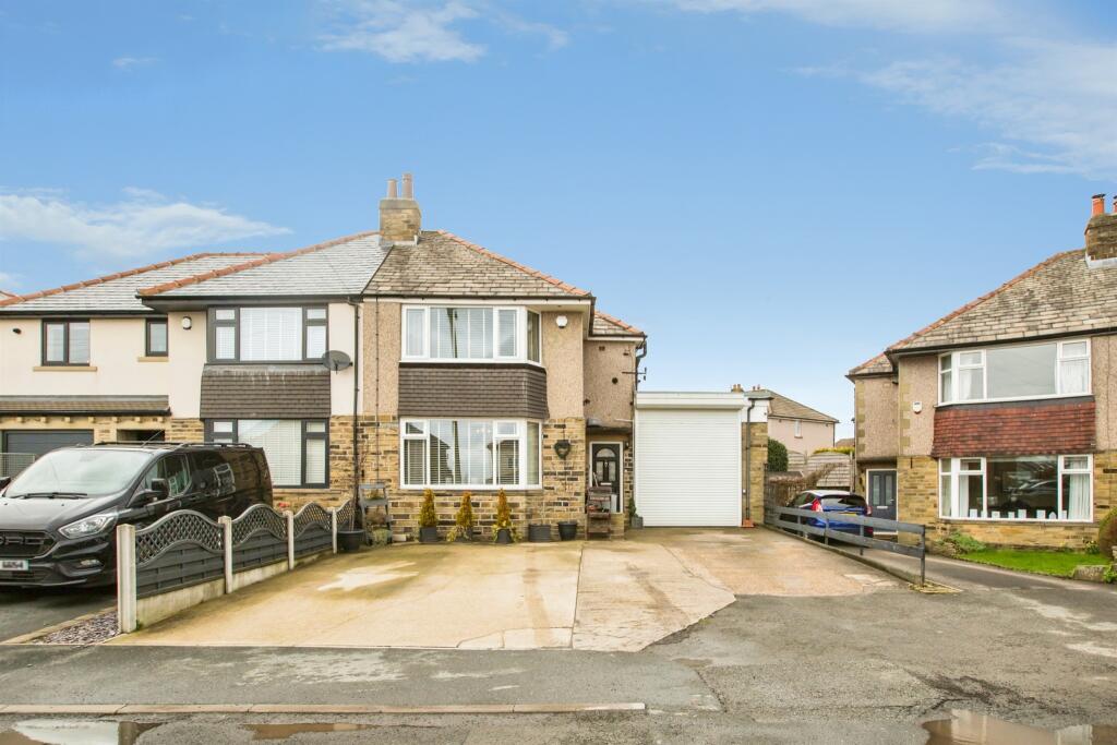 Main image of property: Oaklands Avenue, Halifax