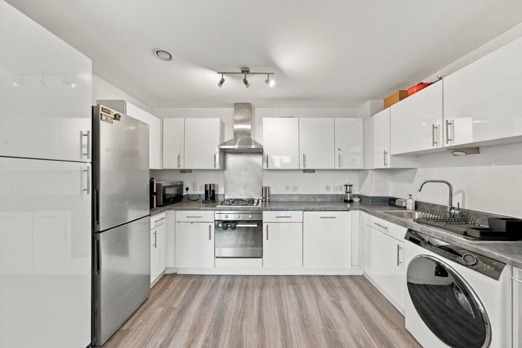 Apartment in London - View 3