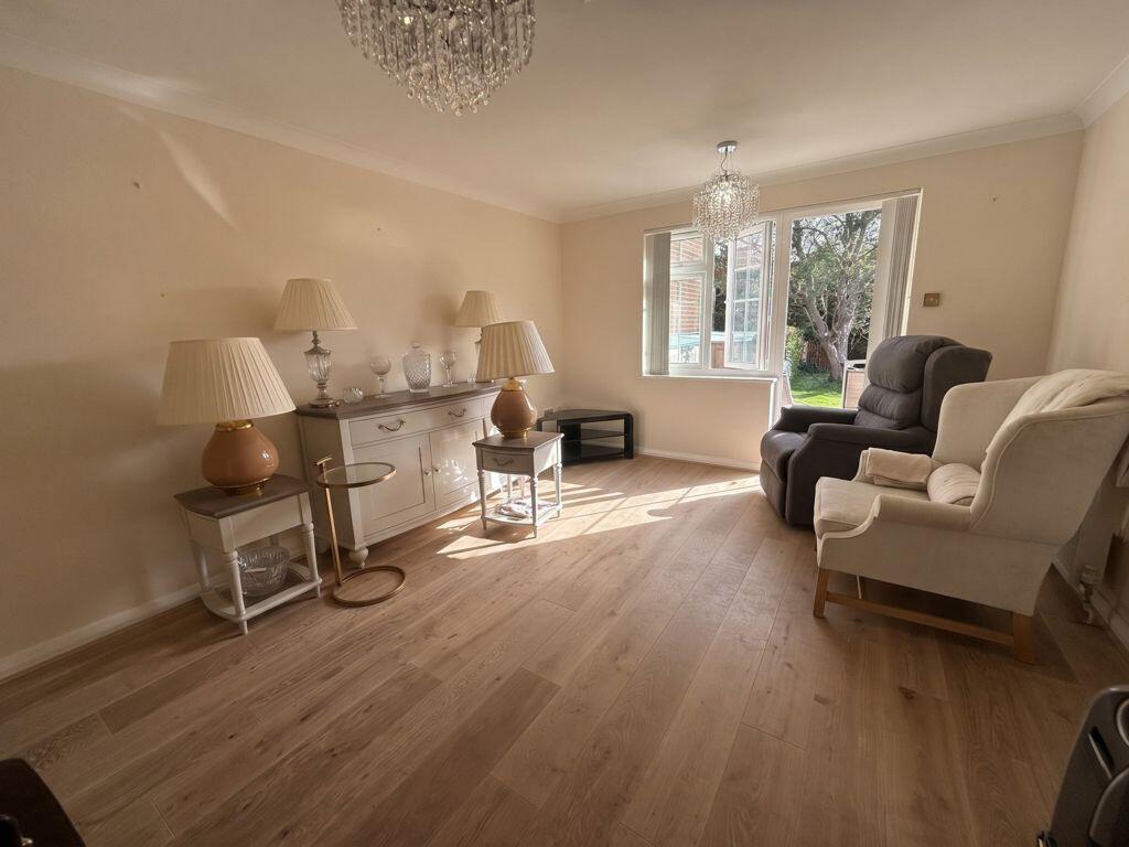 House in London - View 2