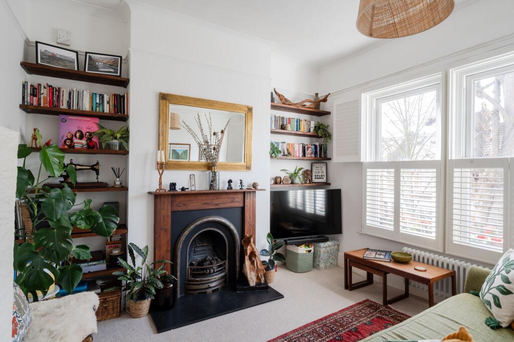 Main image of property: Woodville Road, Bushwood, London, E11