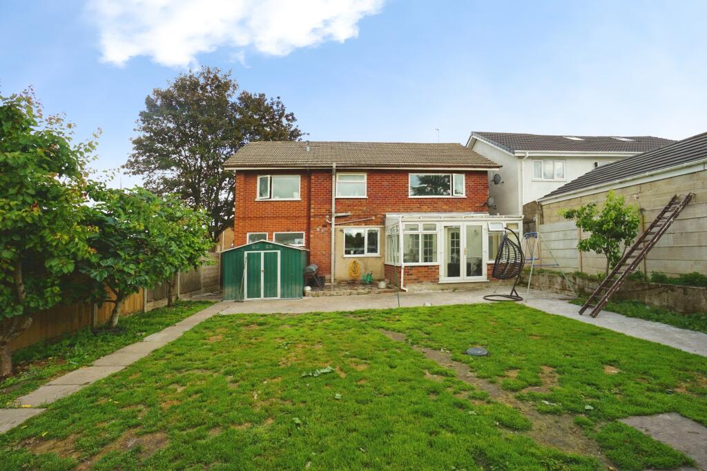 House in Dudley, West Midlands - View 4