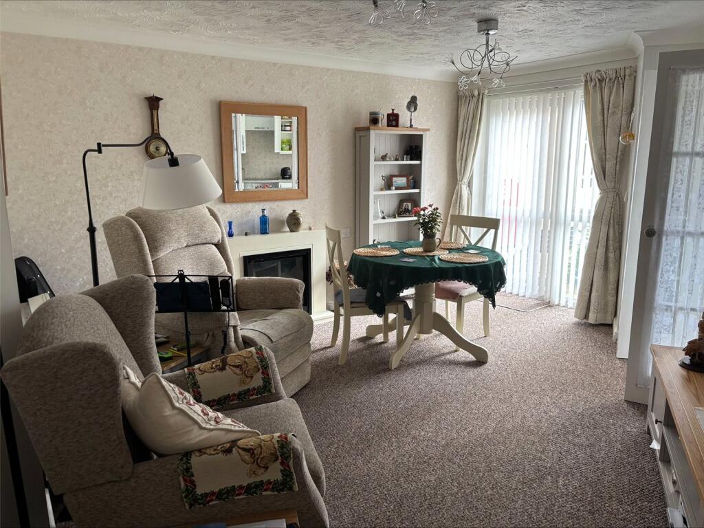 Trafalgar Court, Penzance, TR18 photo 3