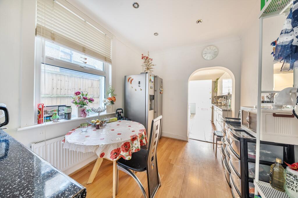 House in London - View 5