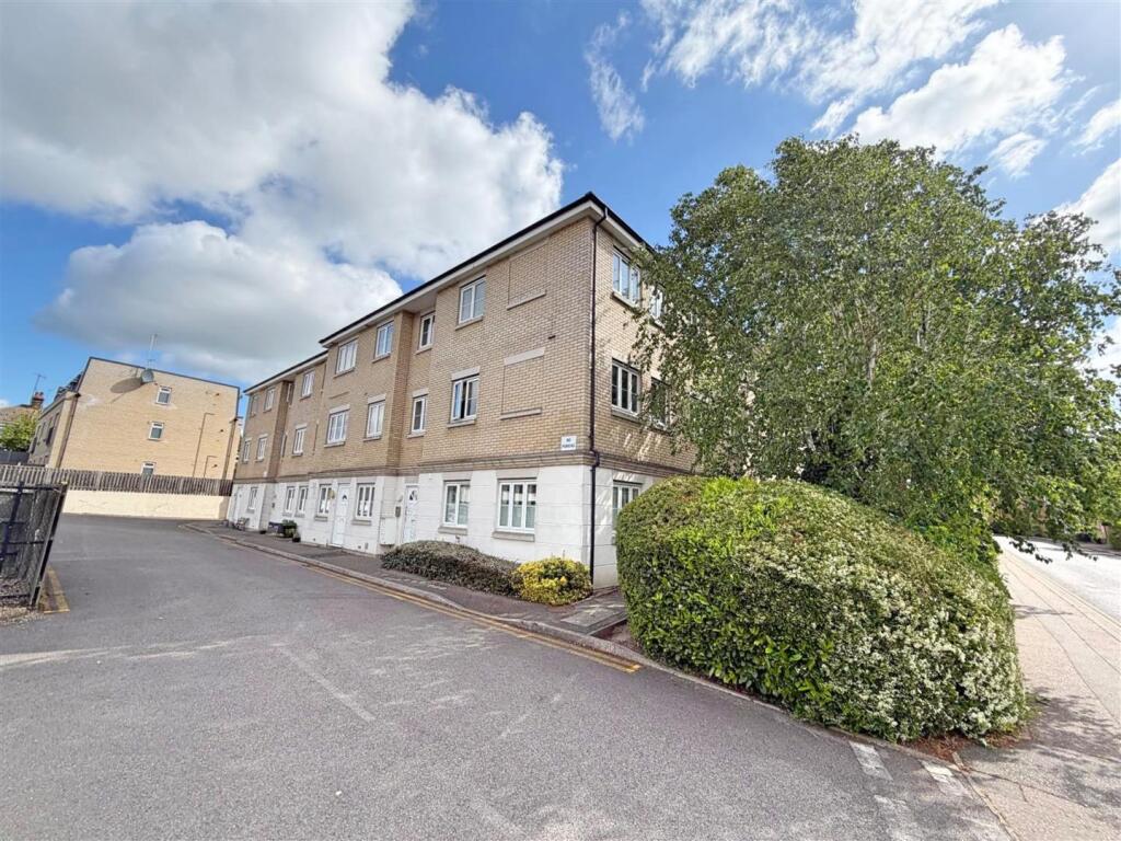 Main image of property: Station Approach, Braintree