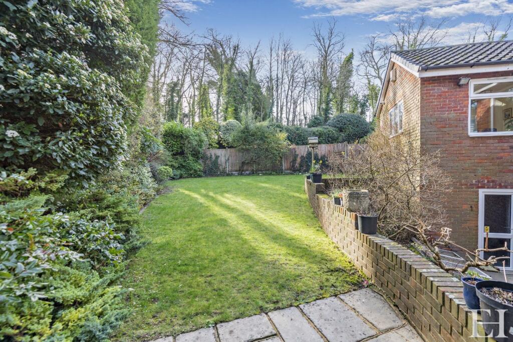 Shrubbery Grove, Royston, SG8 9LJ photo 4