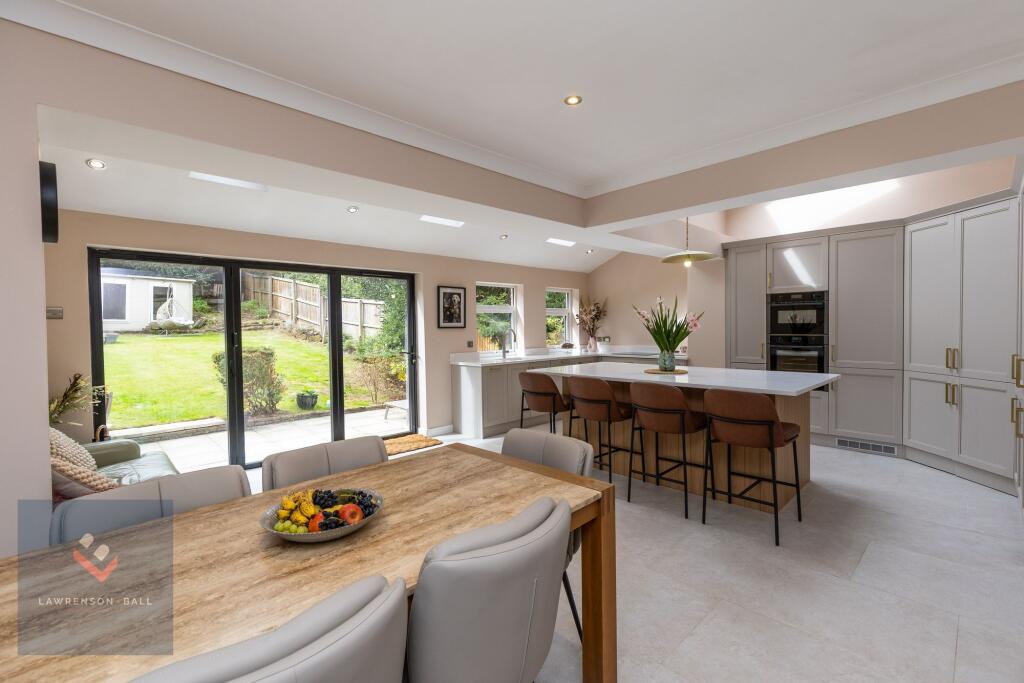 House in Frodsham, Netherton - More