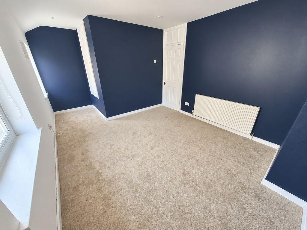 House in Birmingham, West Midlands - More