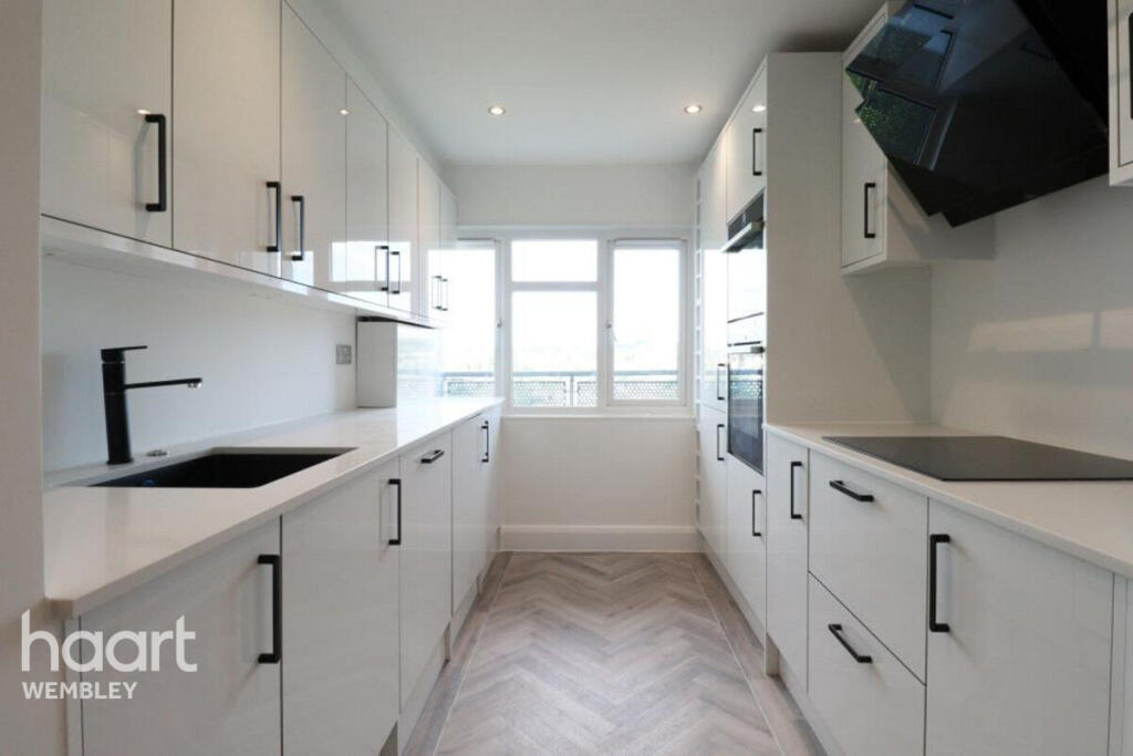 Apartment in London, Kilburn - View 4