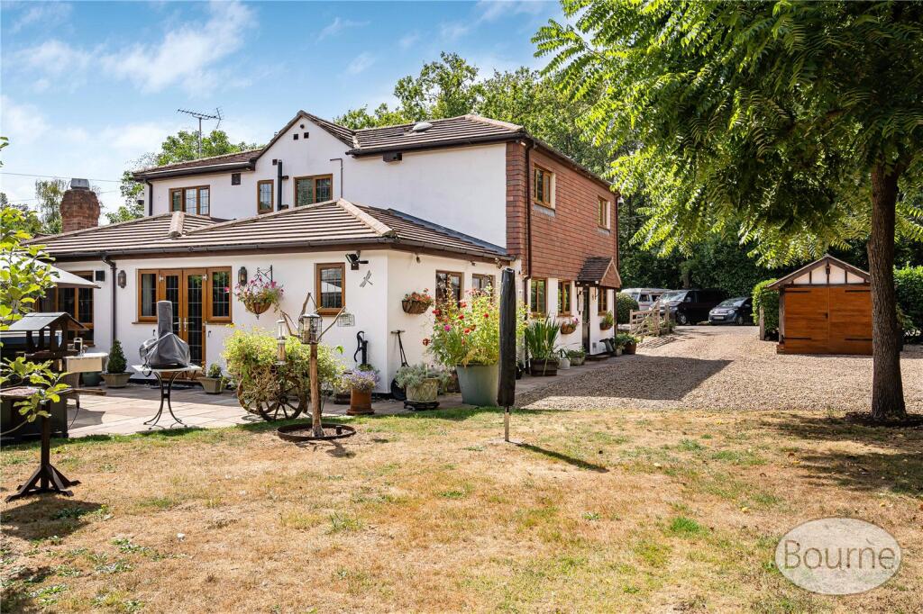 House in Guildford, Worplesdon - View 2