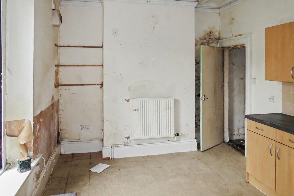 House in Wirral, Liverpool City Region - View 5