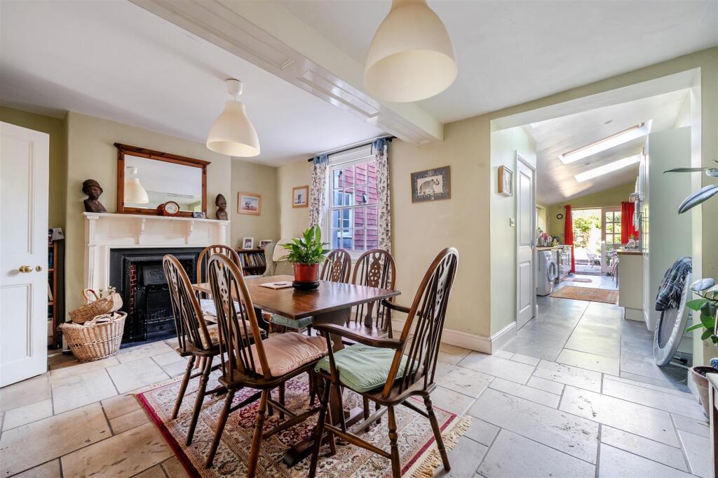 House in Devizes, Wiltshire - View 4