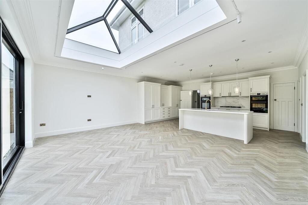 House in Bristol, Stoke Bishop - View 5